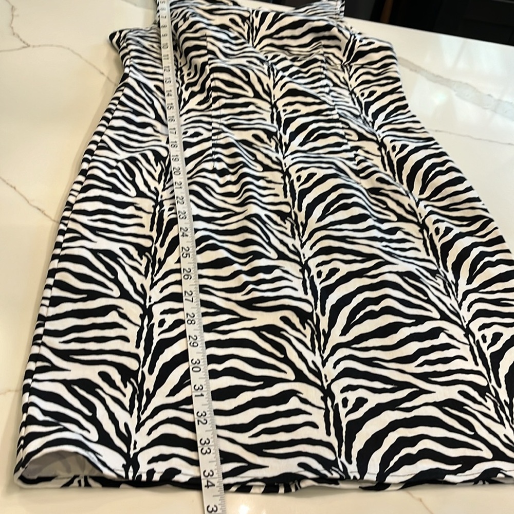 California Concepts Zebra print sleeveless dress. Sz 12 Great for Summer - Picture 14 of 16